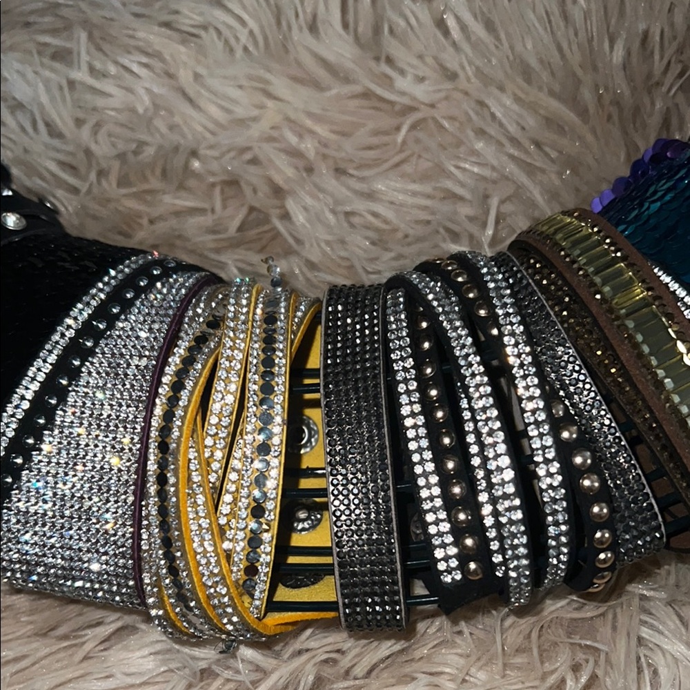 29 Paparazzi Bracelets on a Craft Wreath - PreLOVED - Picture 8 of 10